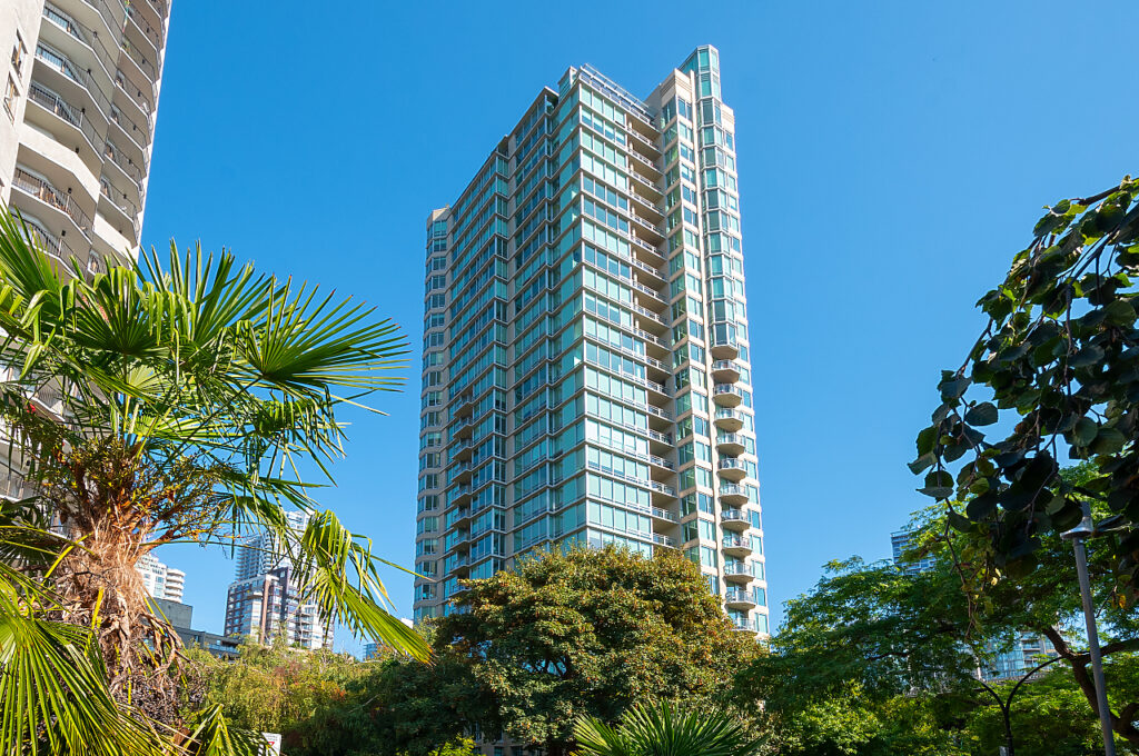 305 – 1005 Beach Avenue, Vancouver