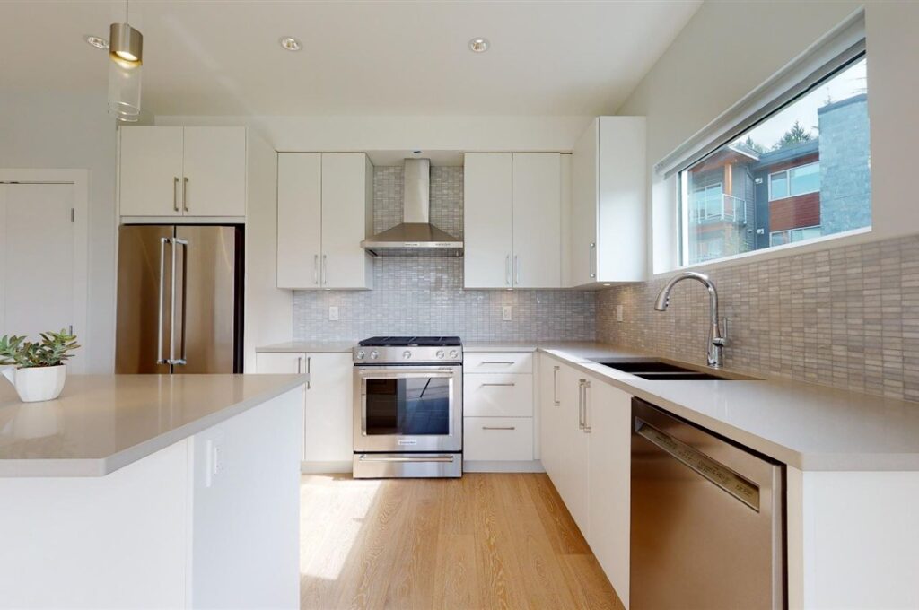 102 – 41328 Skyridge Place