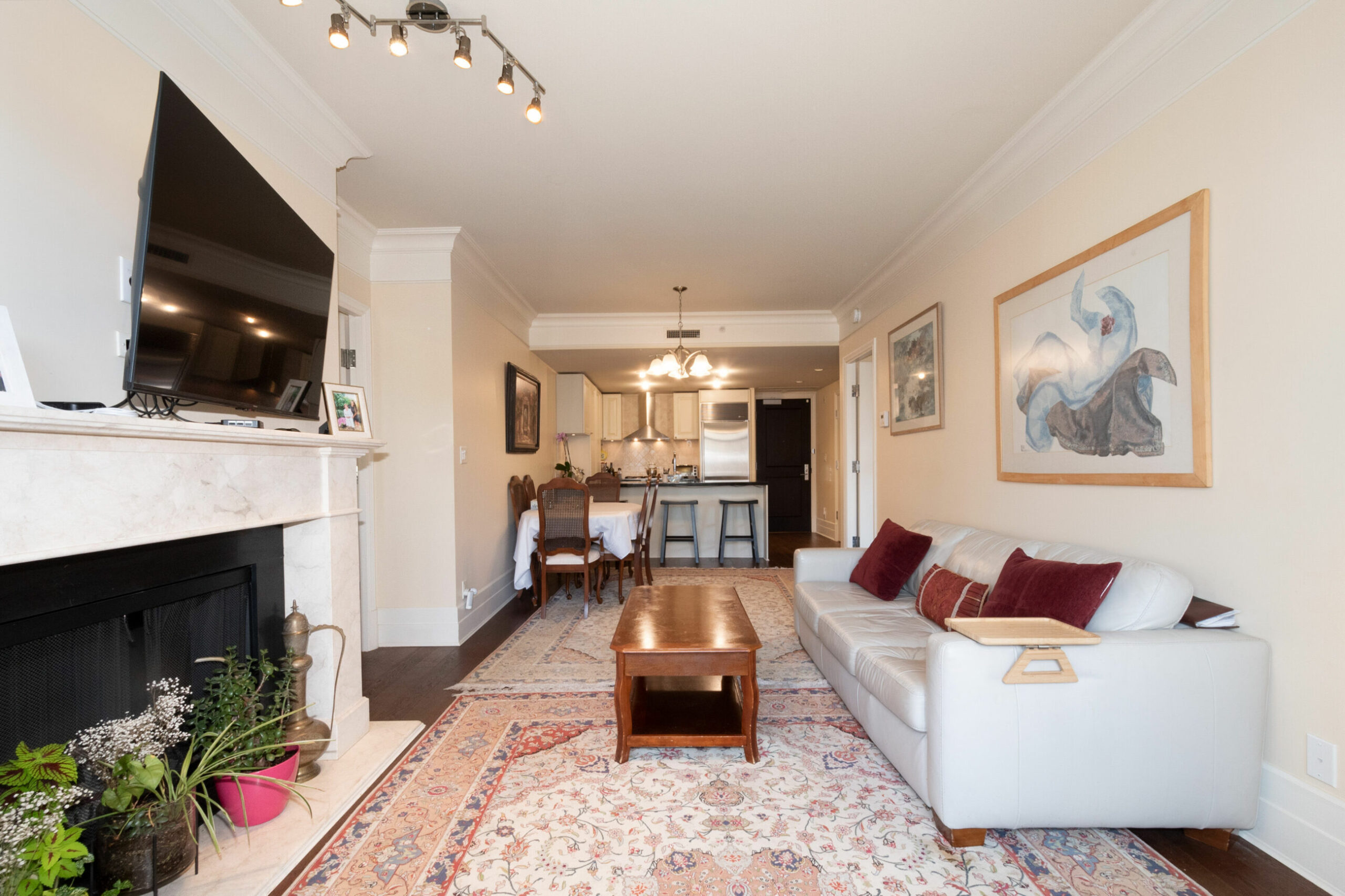 300-533 Waters Edge Crescent