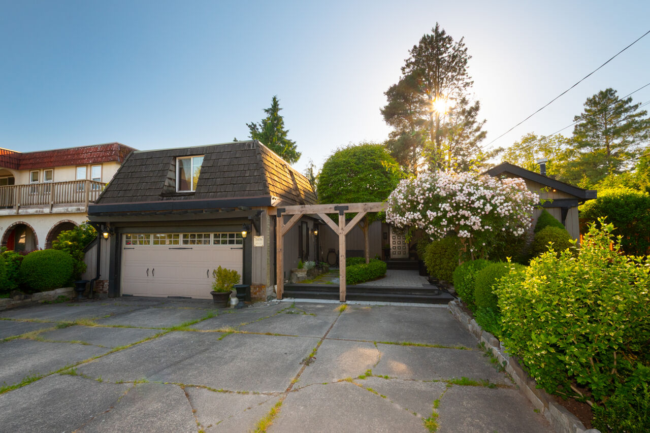 5439 Westminster Ave