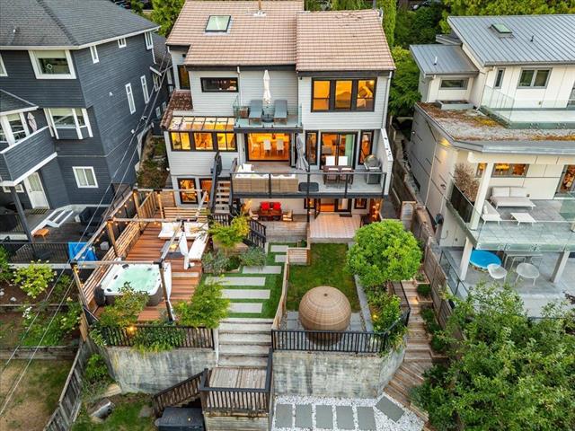 1039 W Keith Road