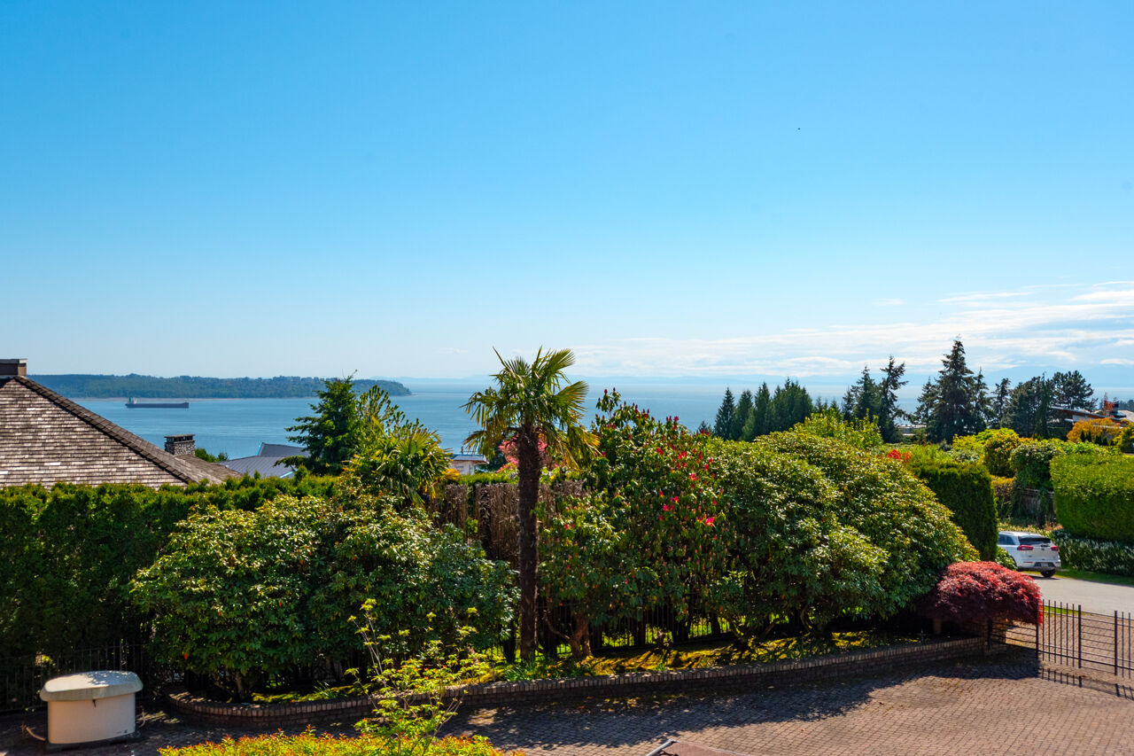 4228 Rockridge Crescent