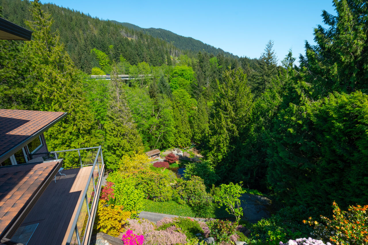 4228 Rockridge Crescent
