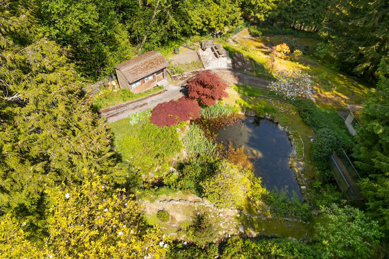 4228 Rockridge Crescent