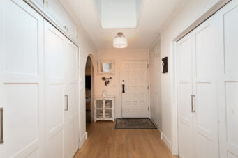 5439 Westminster Ave