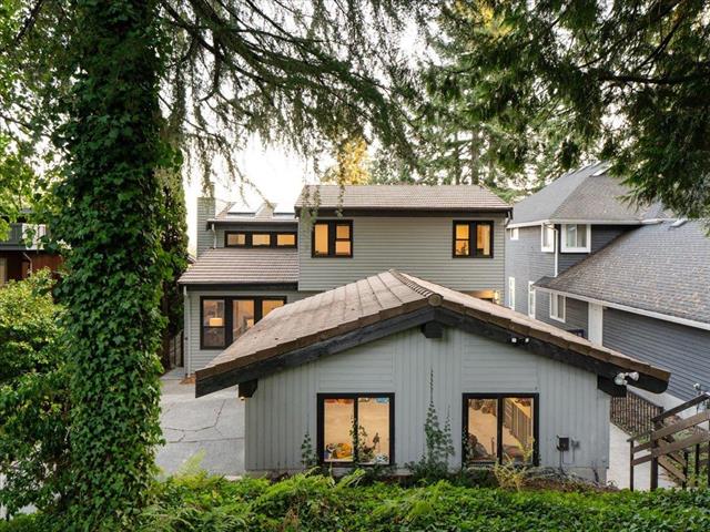 1039 W Keith Road