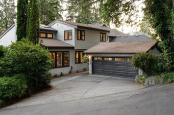 1039 W Keith Road