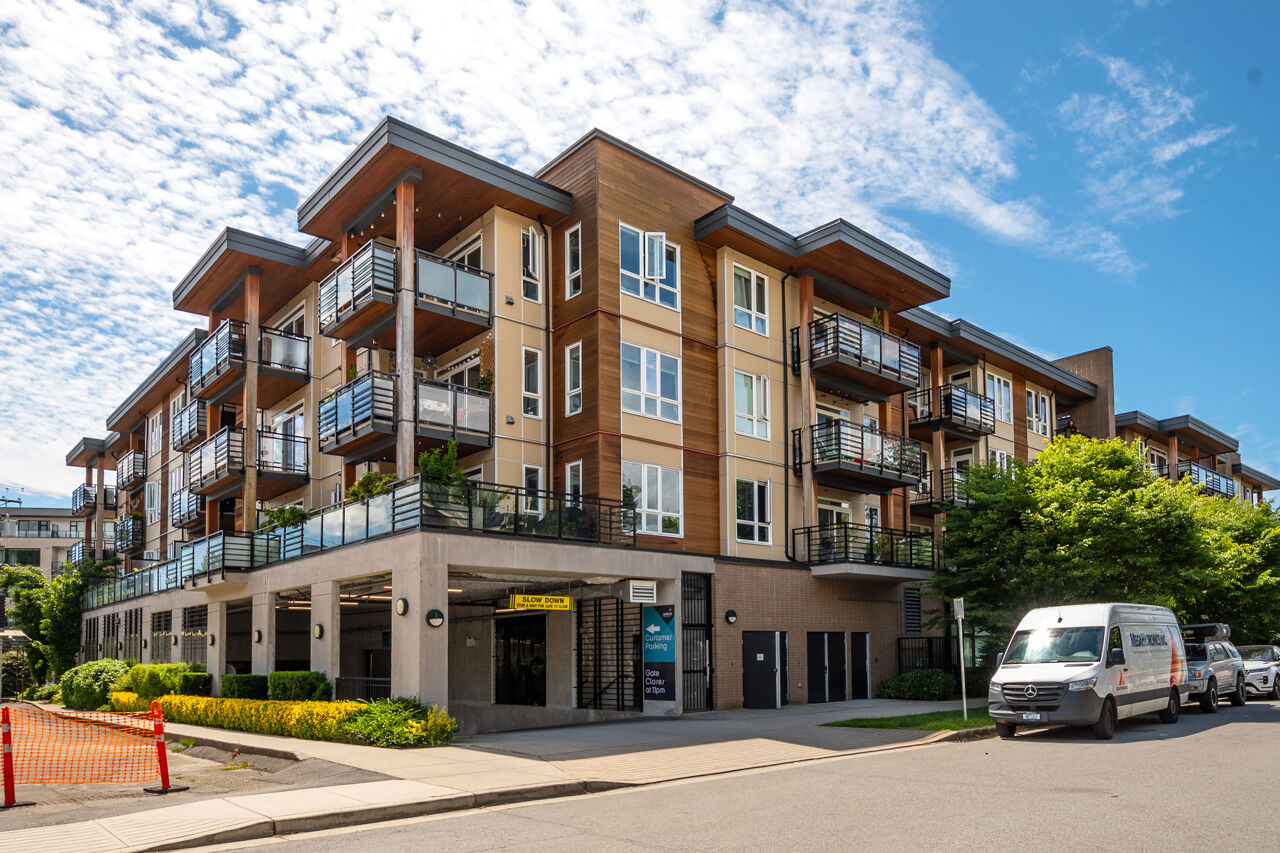 417 733 W 14th Street