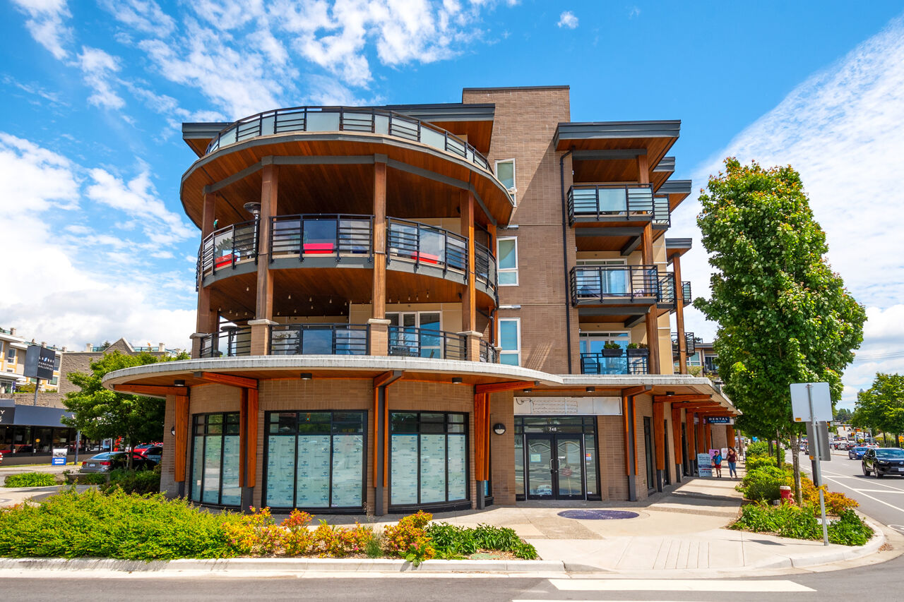 417 733 W 14th Street