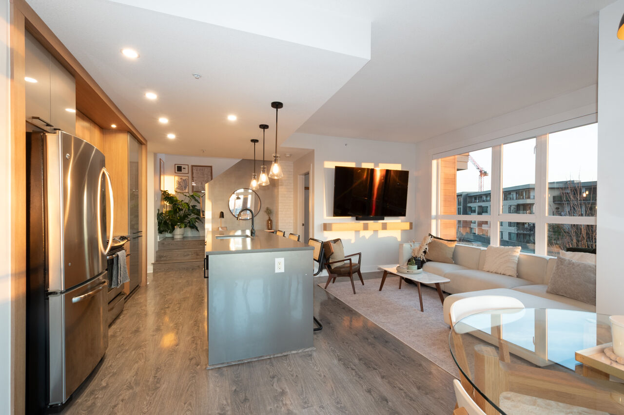 417 733 W 14th Street