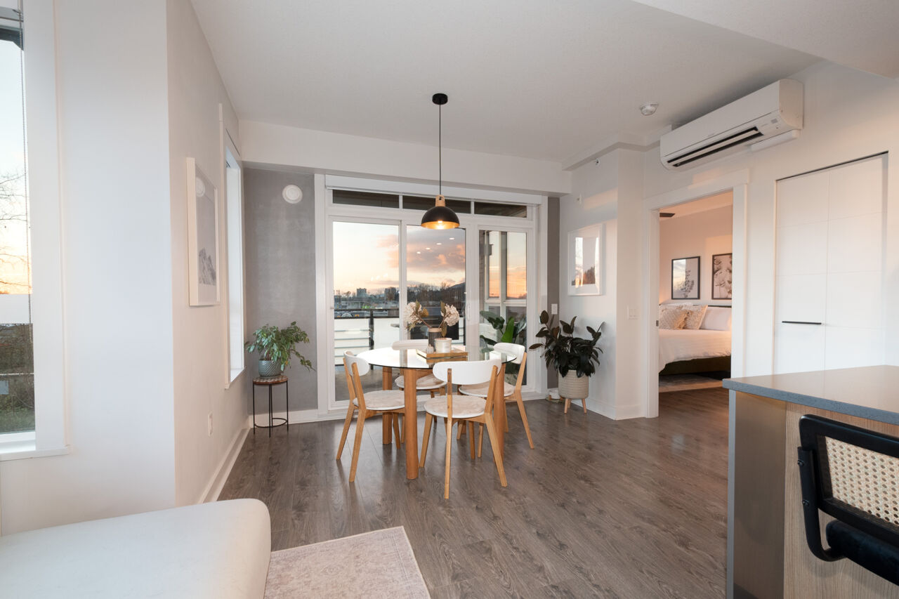 417 733 W 14th Street