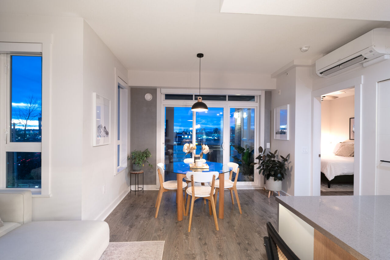 417 733 W 14th Street