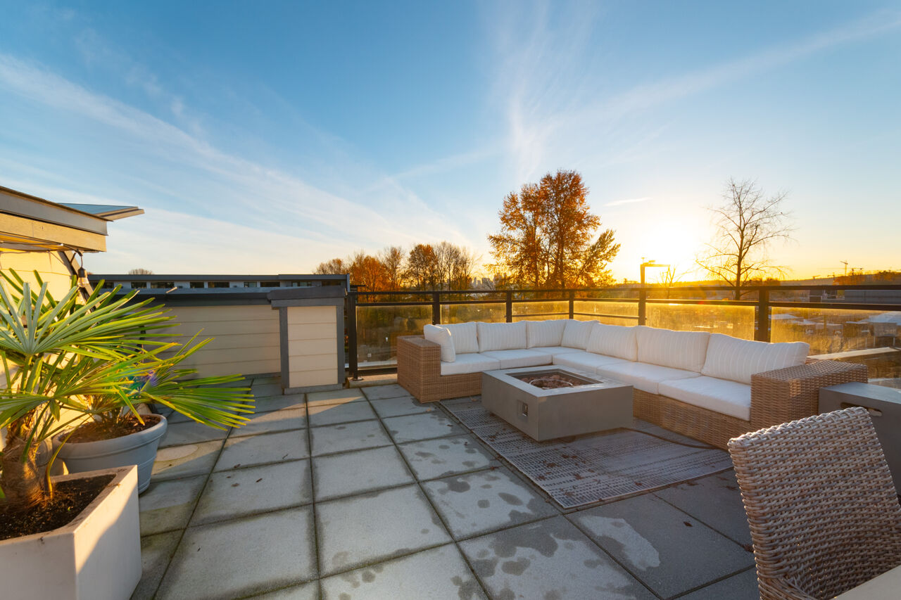 417 733 W 14th Street