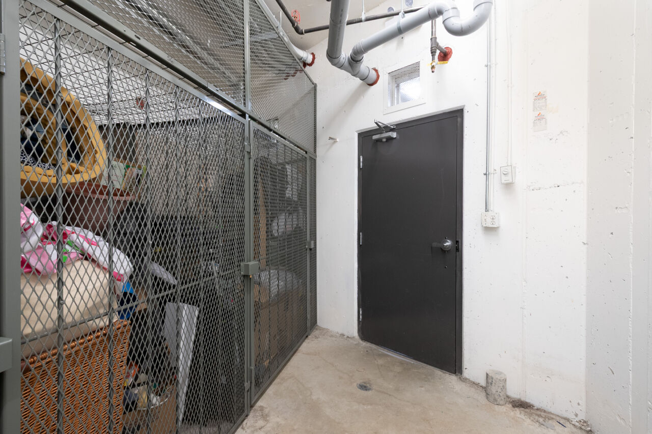 417 733 W 14th Street