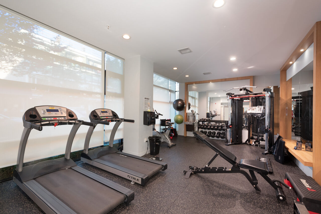 417 733 W 14th Street