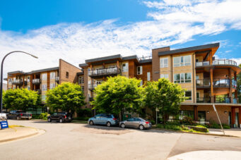 417 733 W 14th Street