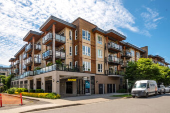 417 733 W 14th Street