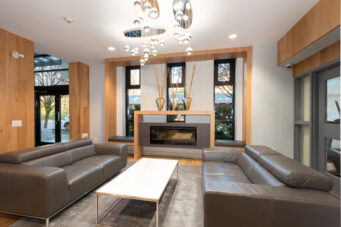 417 733 W 14th Street