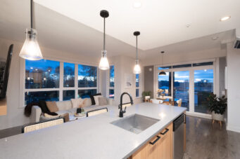 417 733 W 14th Street