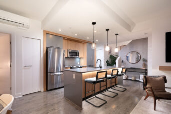 417 733 W 14th Street