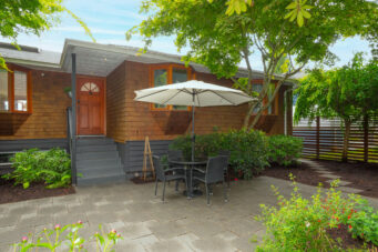 1185 Cloverley St