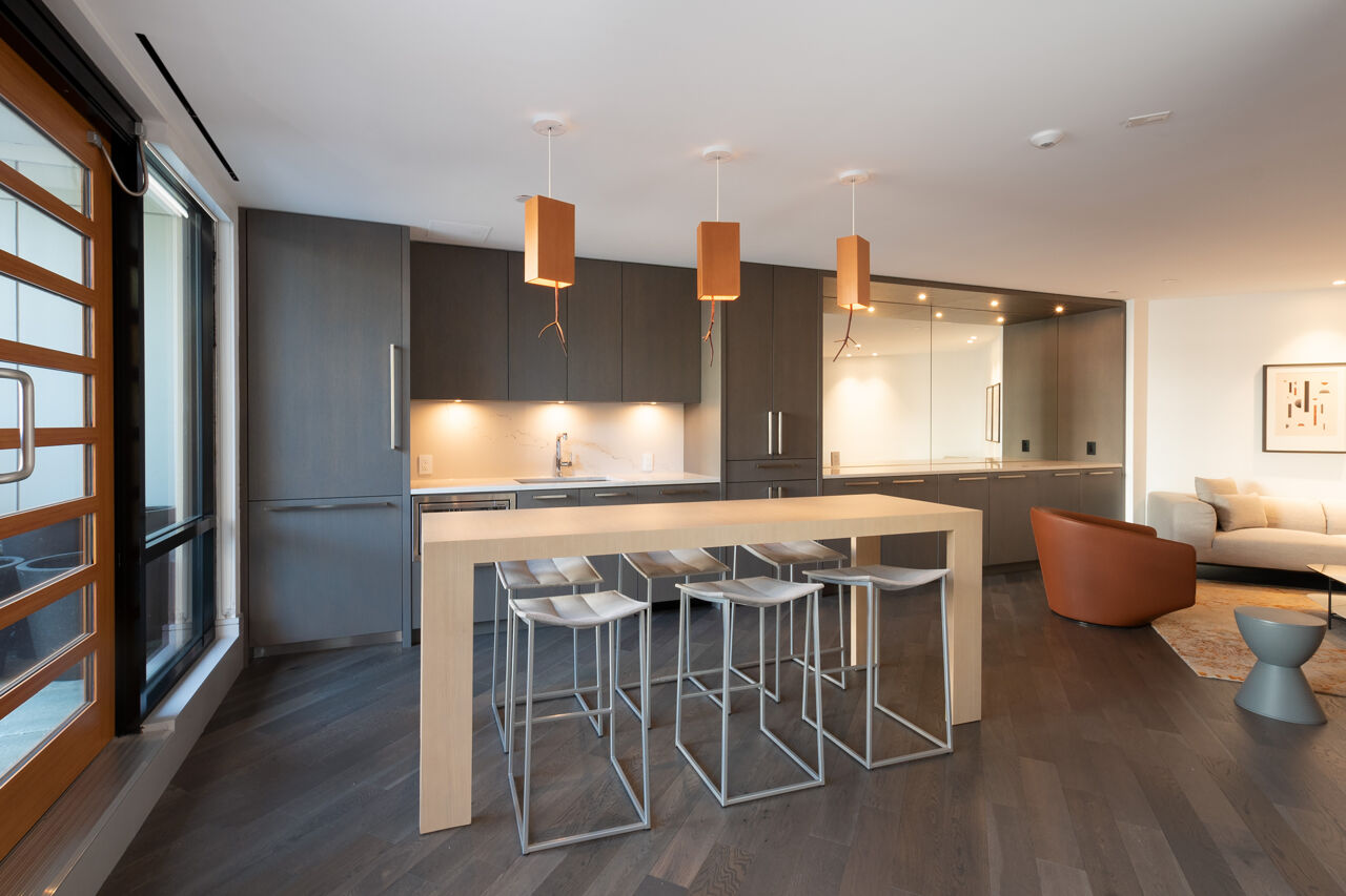 217 - 3220 Connaught Crescent