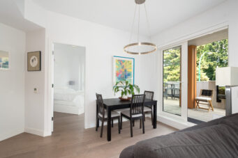 217 - 3220 Connaught Crescent