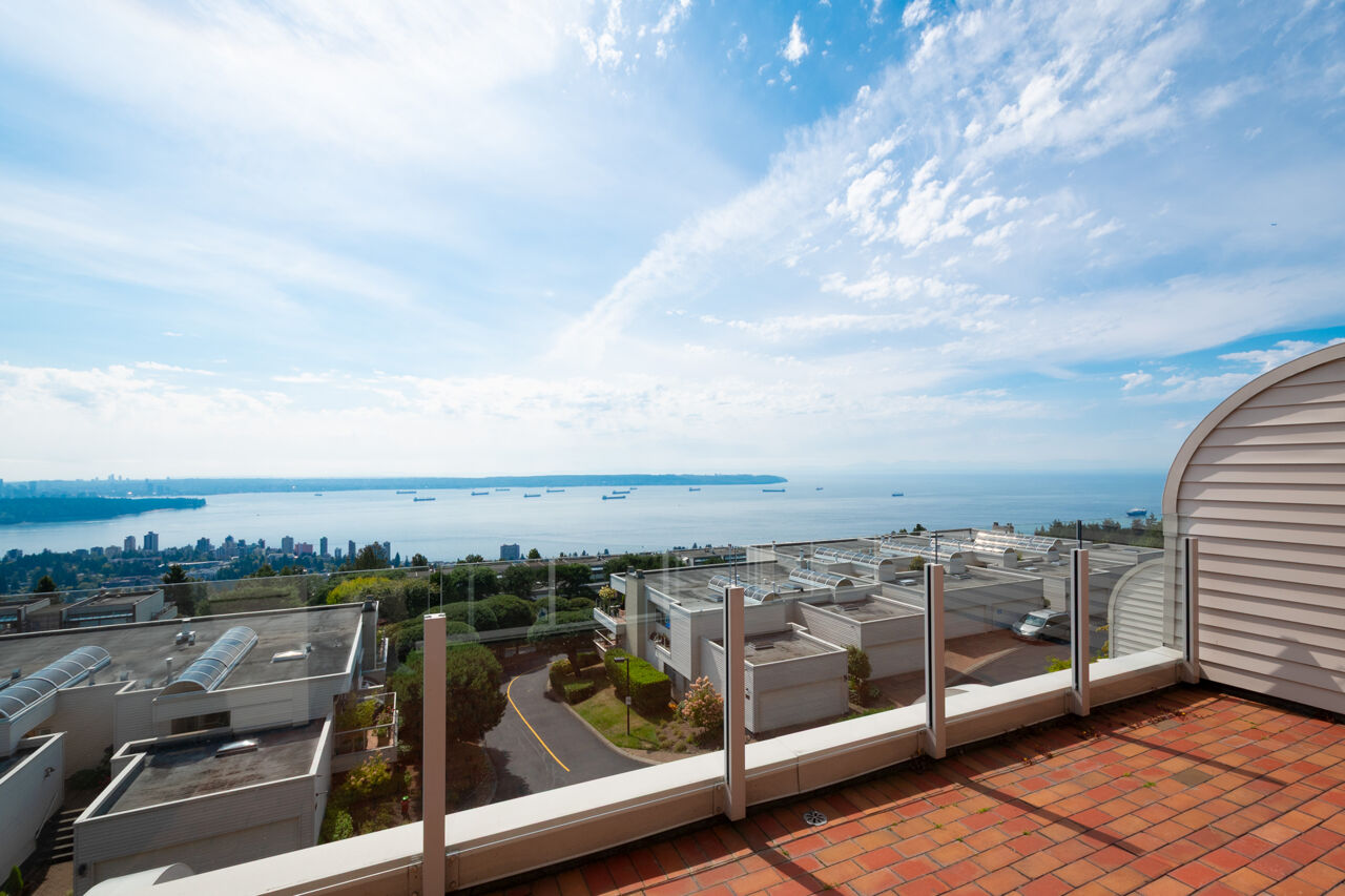 210 2274 Folkestone Way