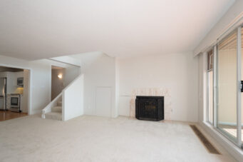 210 2274 Folkestone Way