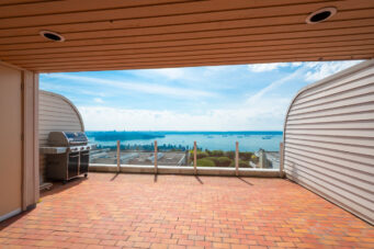 210 2274 Folkestone Way