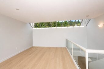 210 2274 Folkestone Way