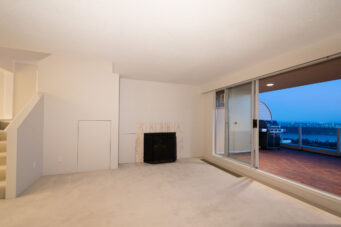 210 2274 Folkestone Way