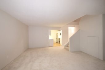210 2274 Folkestone Way