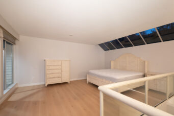 210 2274 Folkestone Way