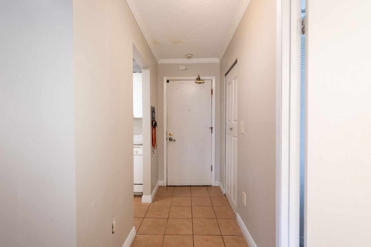 112 2250 Oxford St
