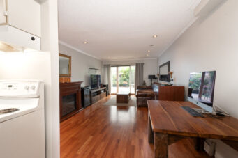 112 2250 Oxford St