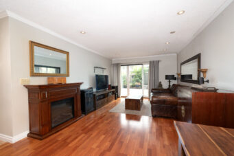 112 2250 Oxford St