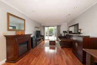 112 2250 Oxford St