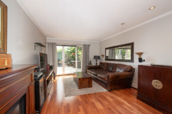 112 2250 Oxford St