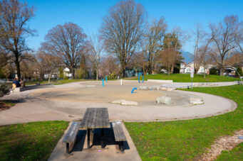 112 2250 Oxford St